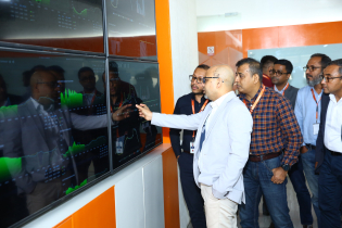 গ্রাহকদের জন্য তরঙ্গের সুষম বণ্টন জরুরি: ফয়েজ আহমদ তৈয়্যব