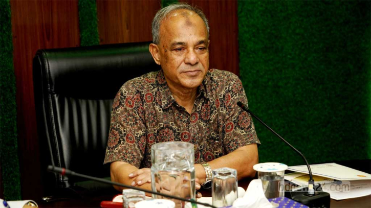 এক ব্যক্তির নামে মাত্র দুইটি সিম!